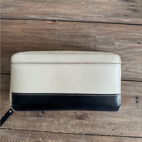 Kate Spade Wallet - Picture 3 of 6